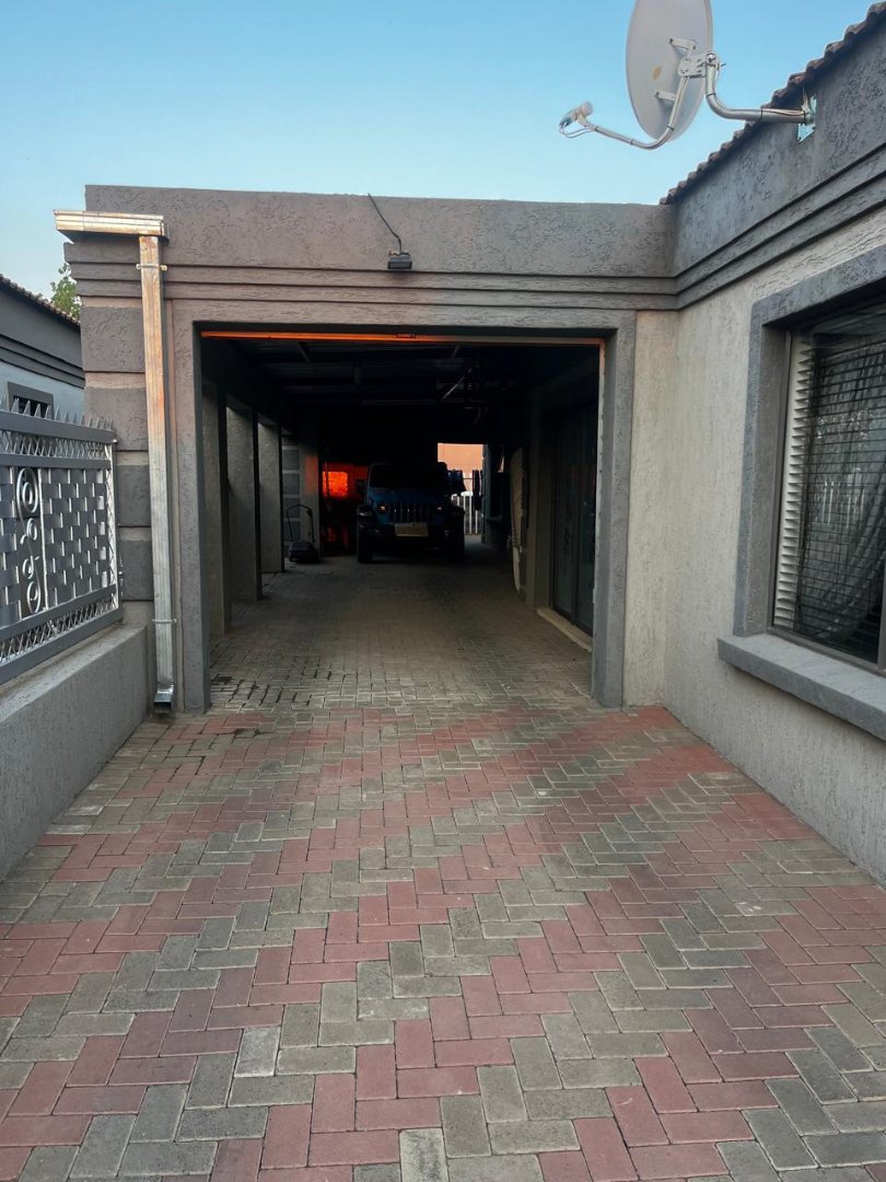 3 Bedroom Property for Sale in Mandela View Free State